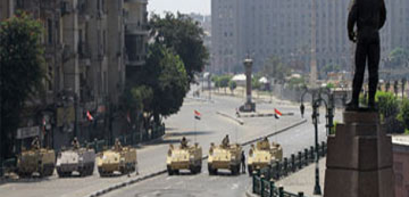 قوات الجيش تواصل إغلاق التحرير وسط تكثيف أمنى