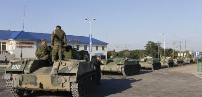 قيادي انفصالي: الانفصاليون سيواصلون القتال للسيطرة على بلدة بشرق أوكرانيا