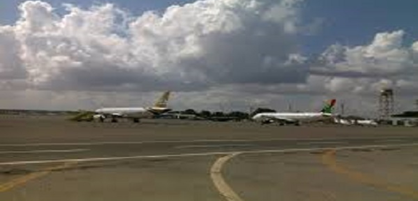 طائرة مجهولة تستهدف مطار “معيتيقة” فى العاصمة الليبية