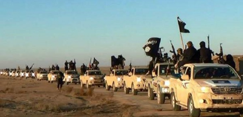داعش تتقدم أمام مقاتلين سوريين قرب الحدود التركية