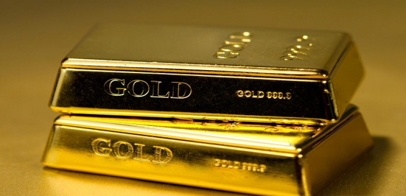 الذهب يسجل أدنى مستوى في 6 أشهر توقعا لرفع الفائدة الأمريكية