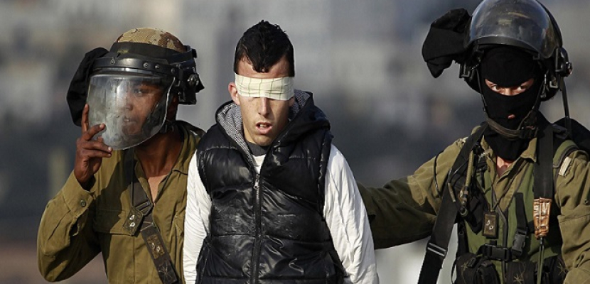 الاحتلال الإسرائيلي يعتقل 21 فلسطينيا من الضفة الغربية المحتلة
