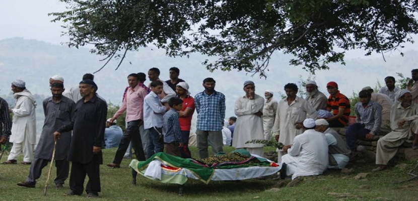 مقتل وإصابة 5 باكستانيين في إطلاق نار من قبل القوات الهندية