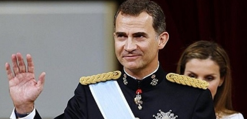 ملك أسبانيا يقود مسيرة ضد الإرهاب بمدينة برشلونة