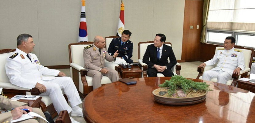 بالصور .. وزير الدفاع يجرى لقاءات مع كبار المسئولين بكوريا الجنوبية