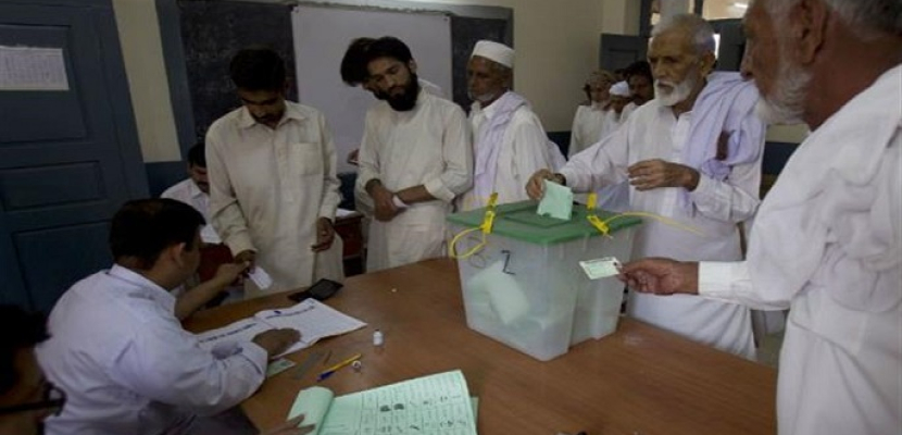 انتهاء عملية التصويت في الانتخابات الرئاسية الباكستانية