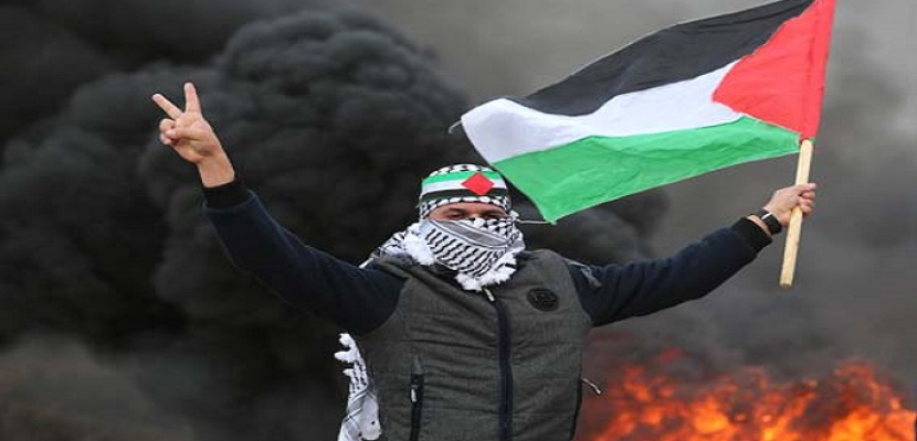 الفلسطينيون  يستعدون للمشاركة بجمعة “غزة عصية على الانفصال والانكسار”