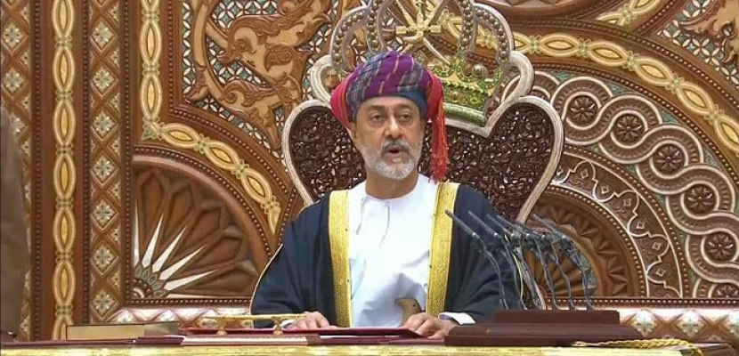 سلطان عمان الجديد يؤكد حفاظه على العلاقات الودية مع كل الدول