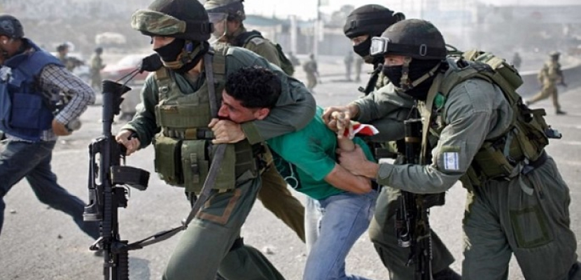 الاحتلال الإسرائيلي يعتقل 4 فلسطينيين من أنحاء متفرقة بالضفة الغربية