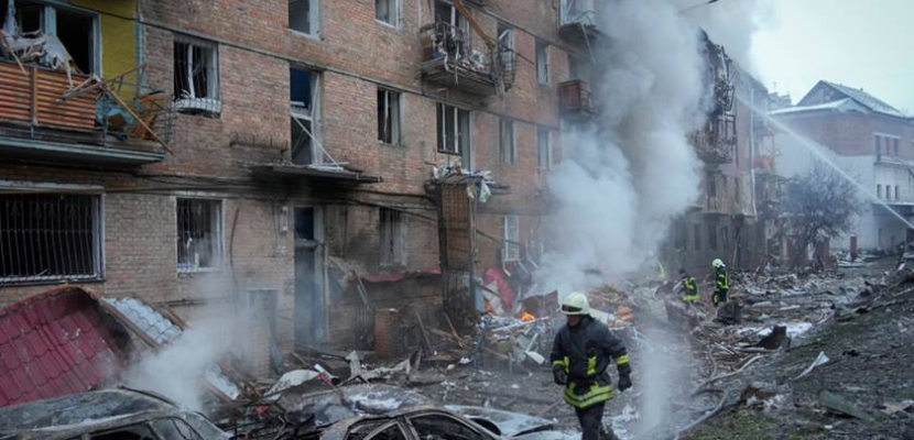 أوكرانيا: مقتل وإصابة 8 أشخاص في هجمات روسية على خيرسون
