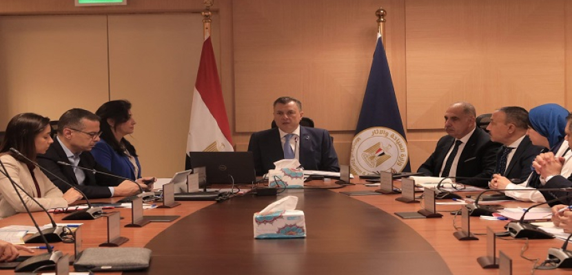 وزير السياحة يعقد الاجتماع الدوري الموسع الخاص بمناقشة سبل تطوير منتج السياحة النيلية في مصر