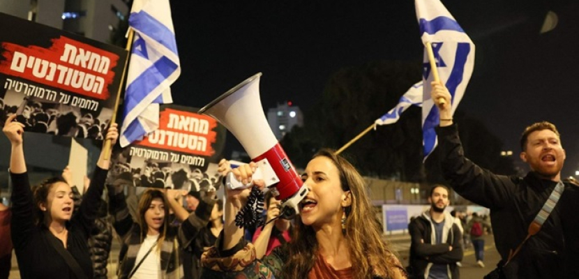 احتجاجات في تل أبيب بالتزامن مع اجتماع مجلس الحرب الإسرائيلي