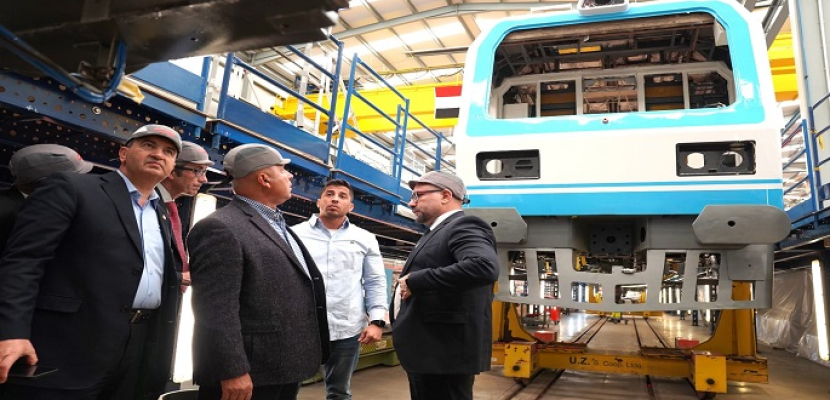 بالصور.. وزير النقل يتابع خطوات إنتاج عربات مترو الأنفاق في شركة “كاف” الإسبانية